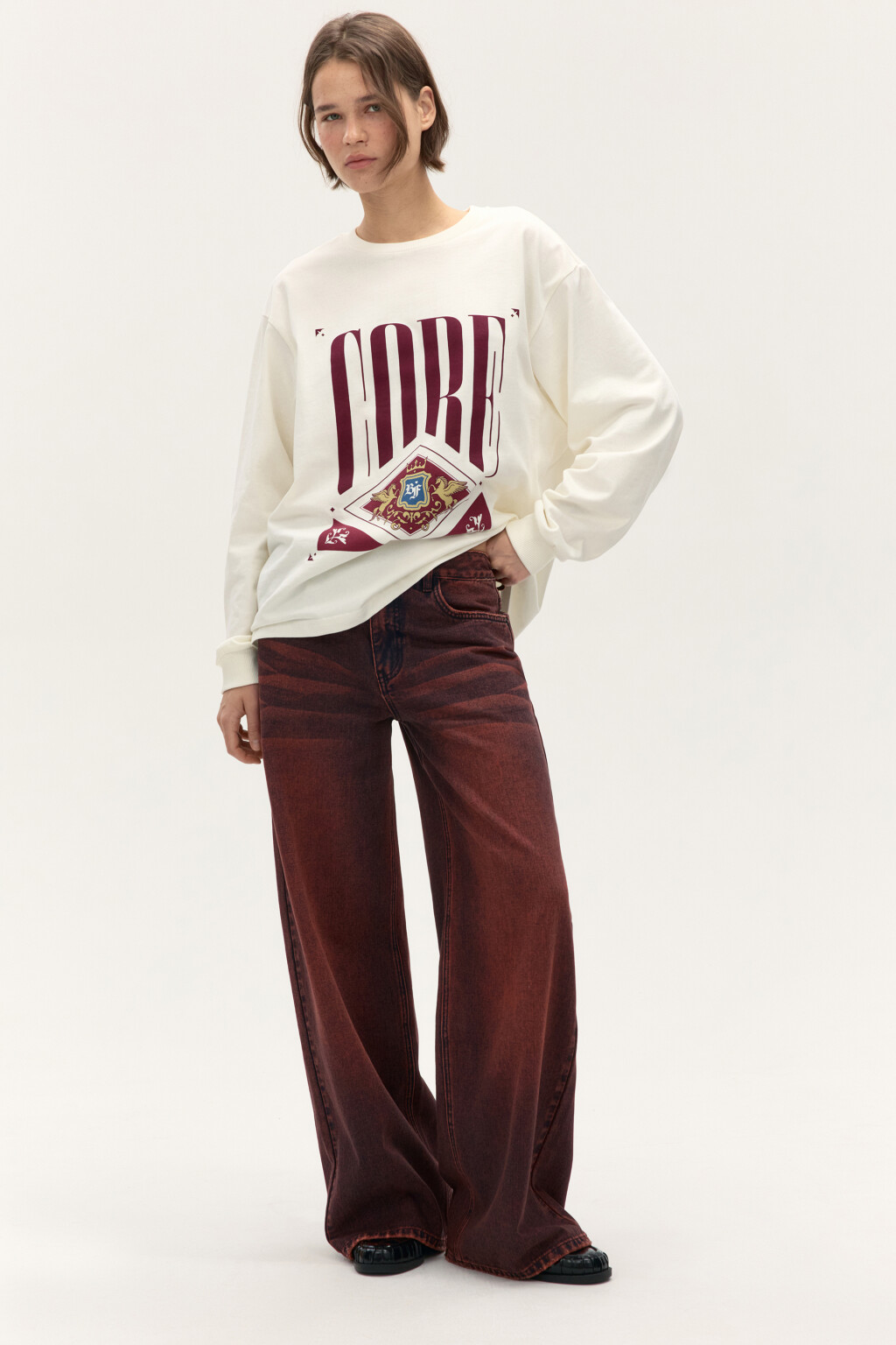 Джинсы широкие с вареным эффектом - цвет красный - 1