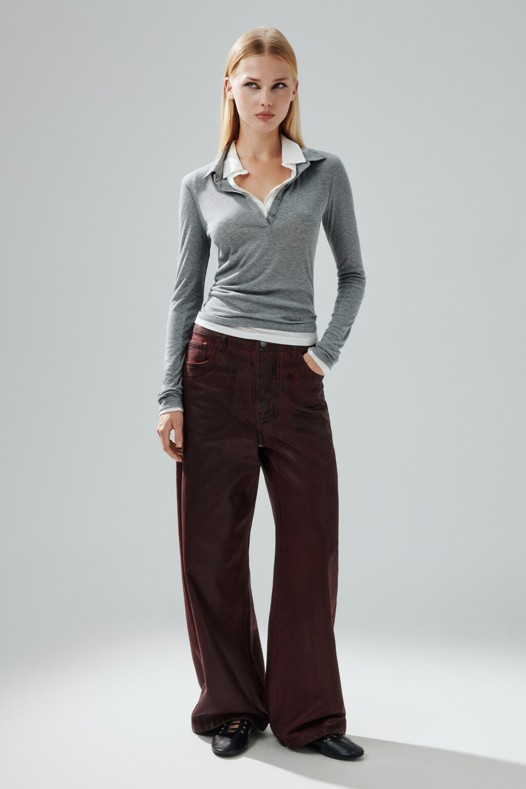 Джинсы baggy fit с накатом - цвет бордовый - 4