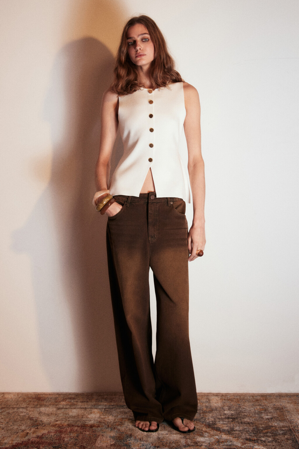 Джинсы baggy с эффектом грязной стирки - цвет коричневый - 4