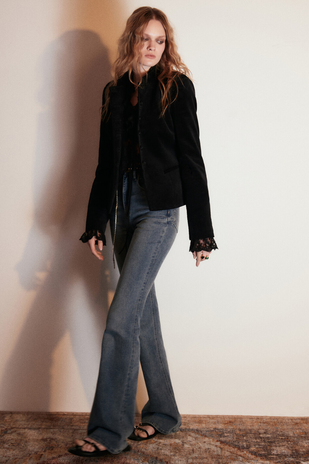 Джинсы клеш с высокой посадкой - цвет темный тинт - 2