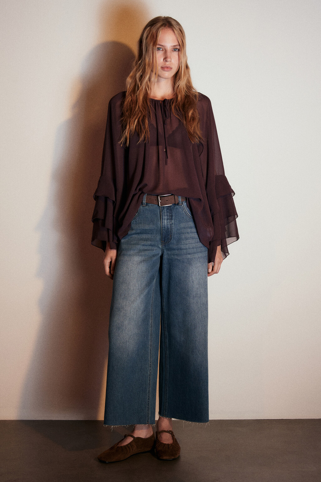 Джинсы кроп широкие с ремнем - цвет голубой - 4