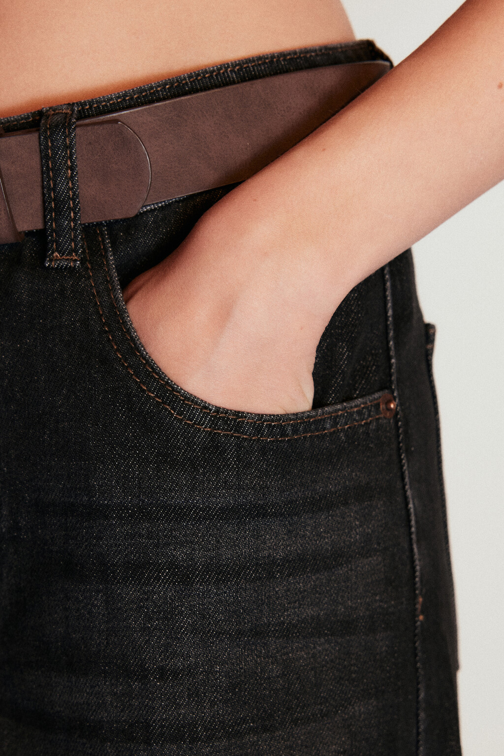 Джинсы кроп широкие с ремнем - цвет серый - 6