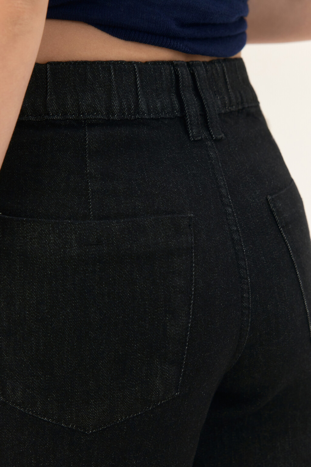 Джинсы широкие укороченные - цвет черный - 6