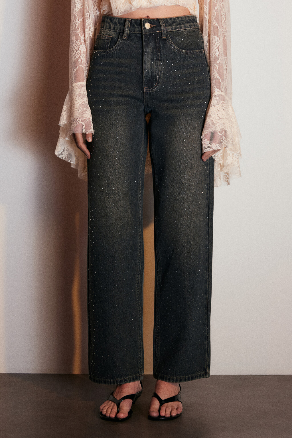 Джинсы прямые со стразами - цвет темный тинт - 2