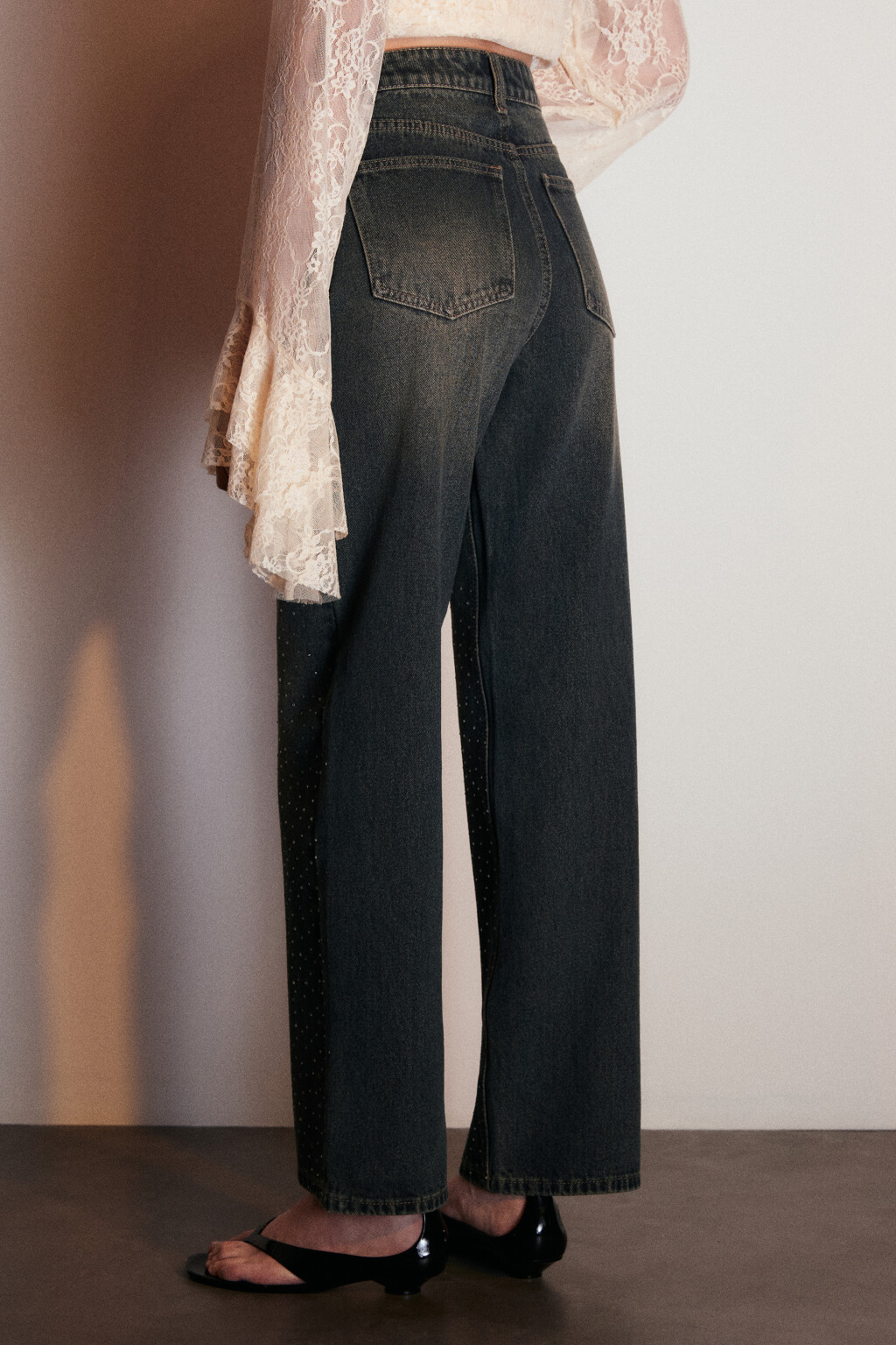 Джинсы прямые со стразами - цвет темный тинт - 3