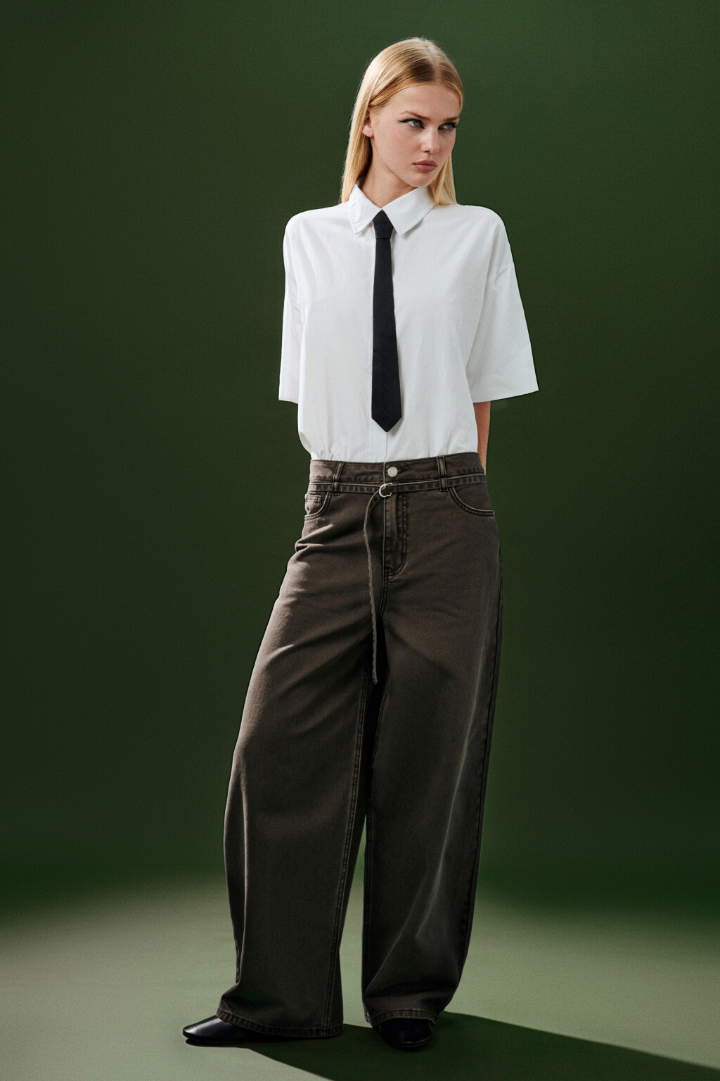 Джинсы baggy с поясом-шнурком - цвет зеленый - 1