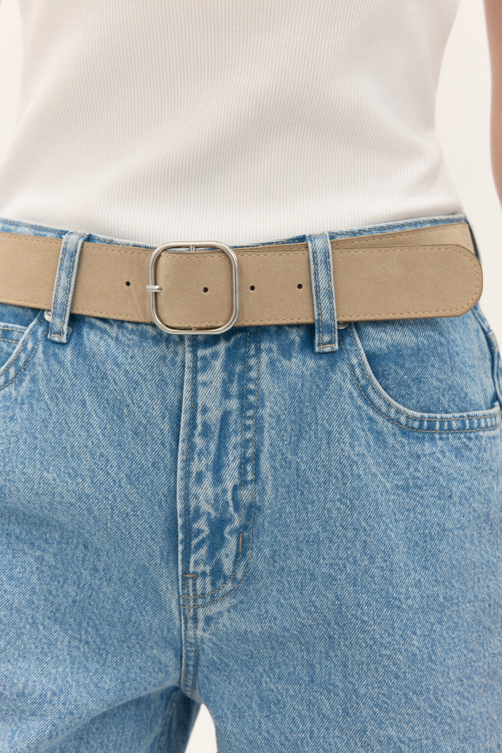 Шорты джинсовые прямые с ремнем - цвет голубой - 5