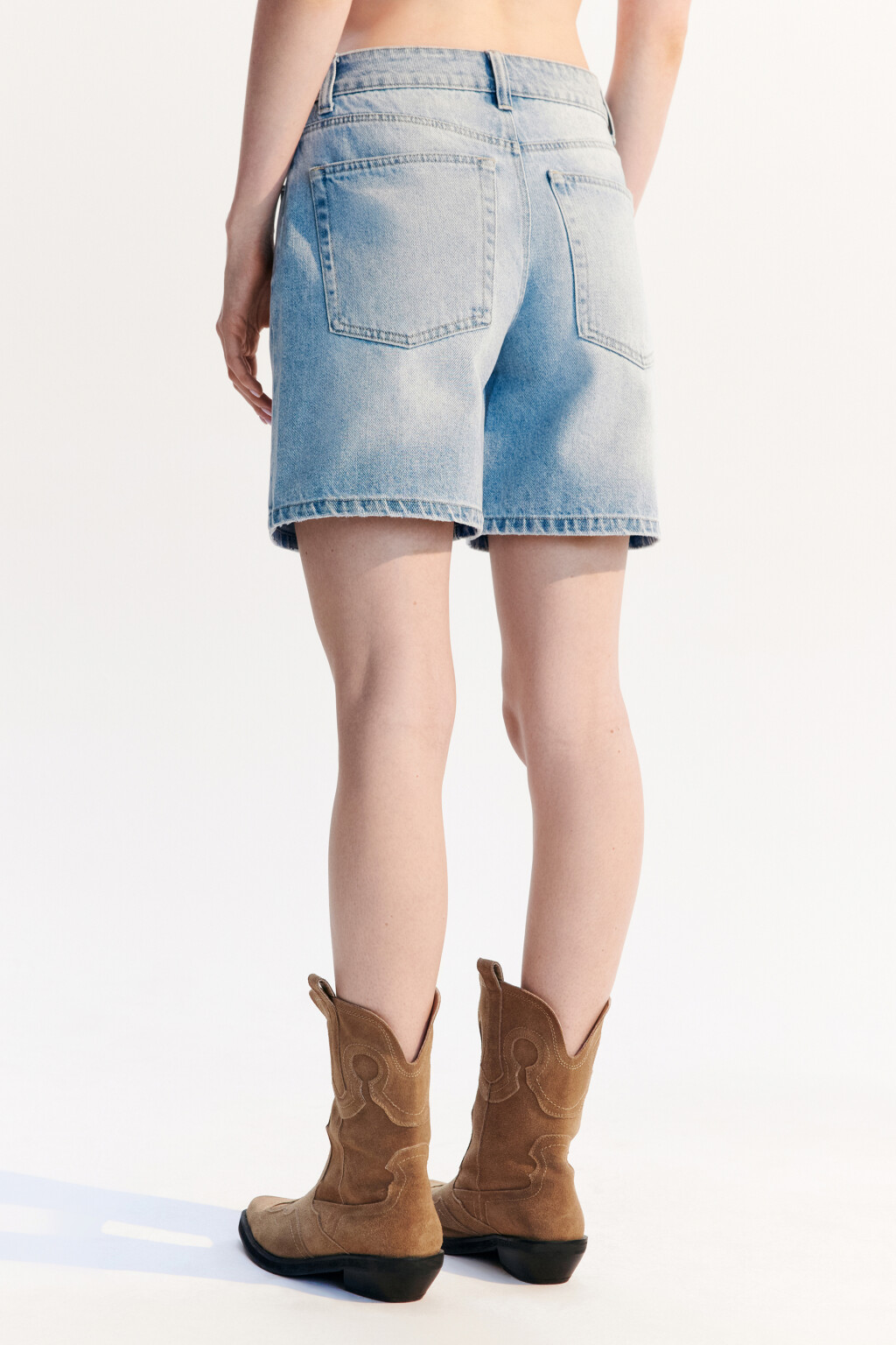 Шорты джинсовые с высокой посадкой - цвет голубой - 3