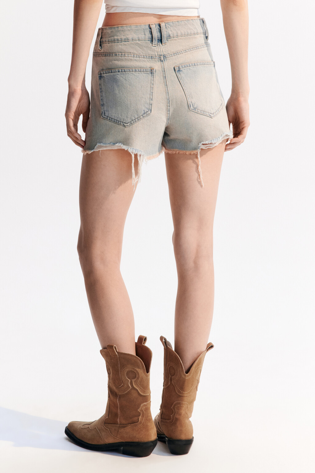 Шорты джинсовые рваные - цвет темный тинт - 3