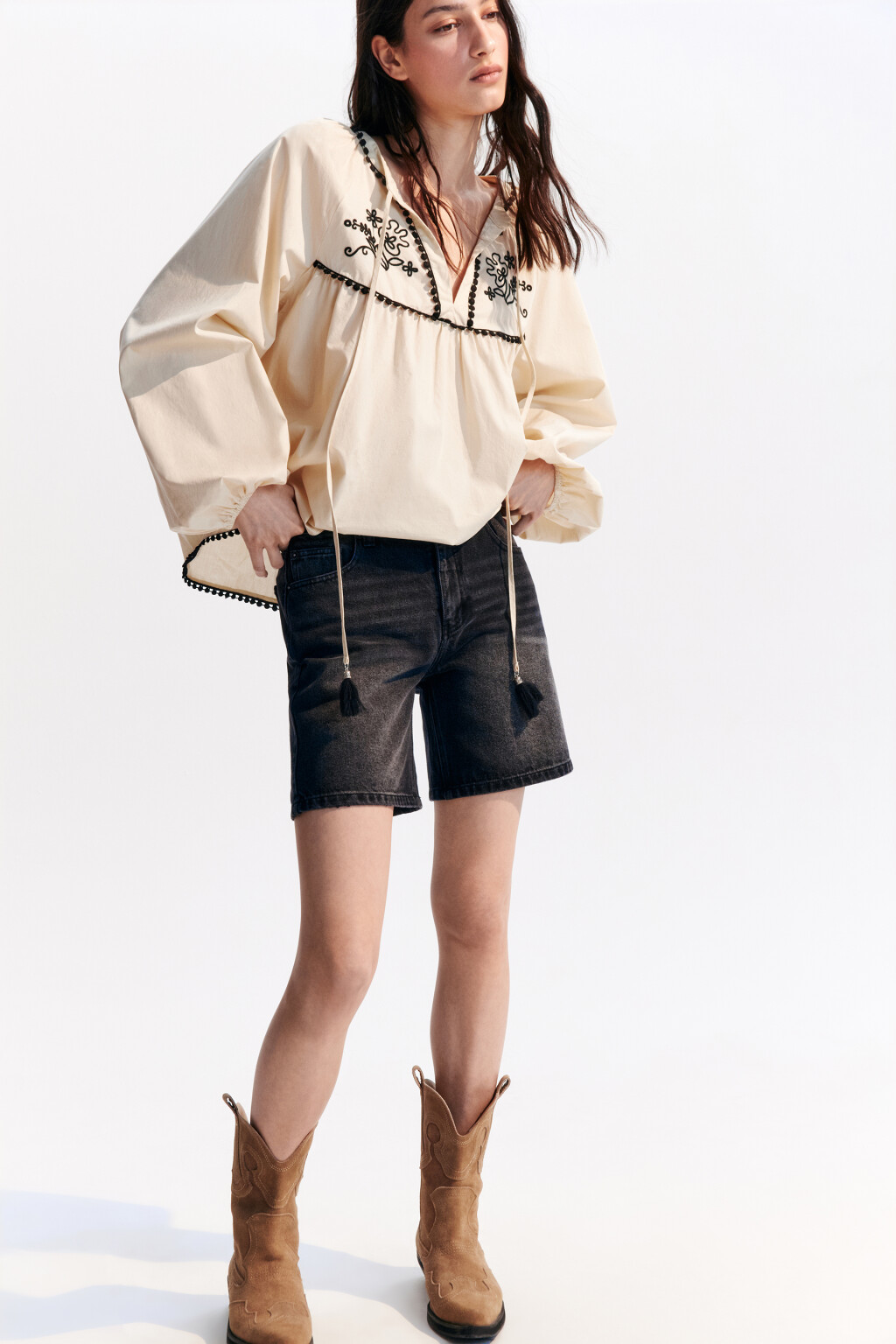 Шорты джинсовые с вареным эффектом - цвет серый - 1