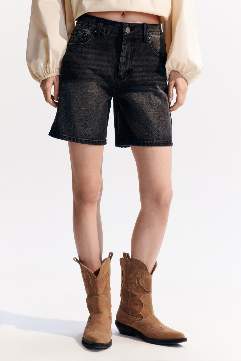 Шорты джинсовые с вареным эффектом - цвет серый - 2