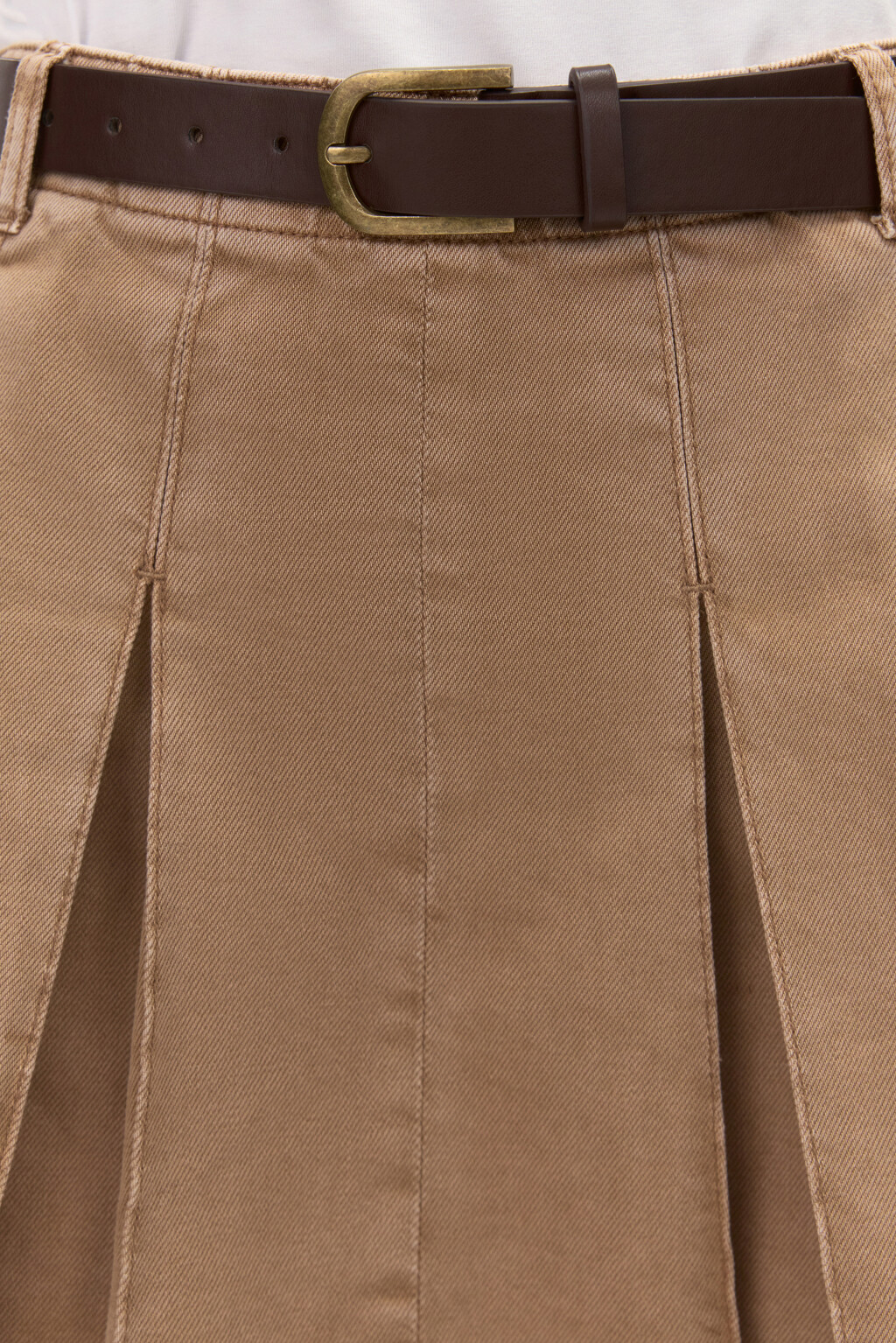 Юбка джинсовая в складку с ремнем - цвет бежевый - 6