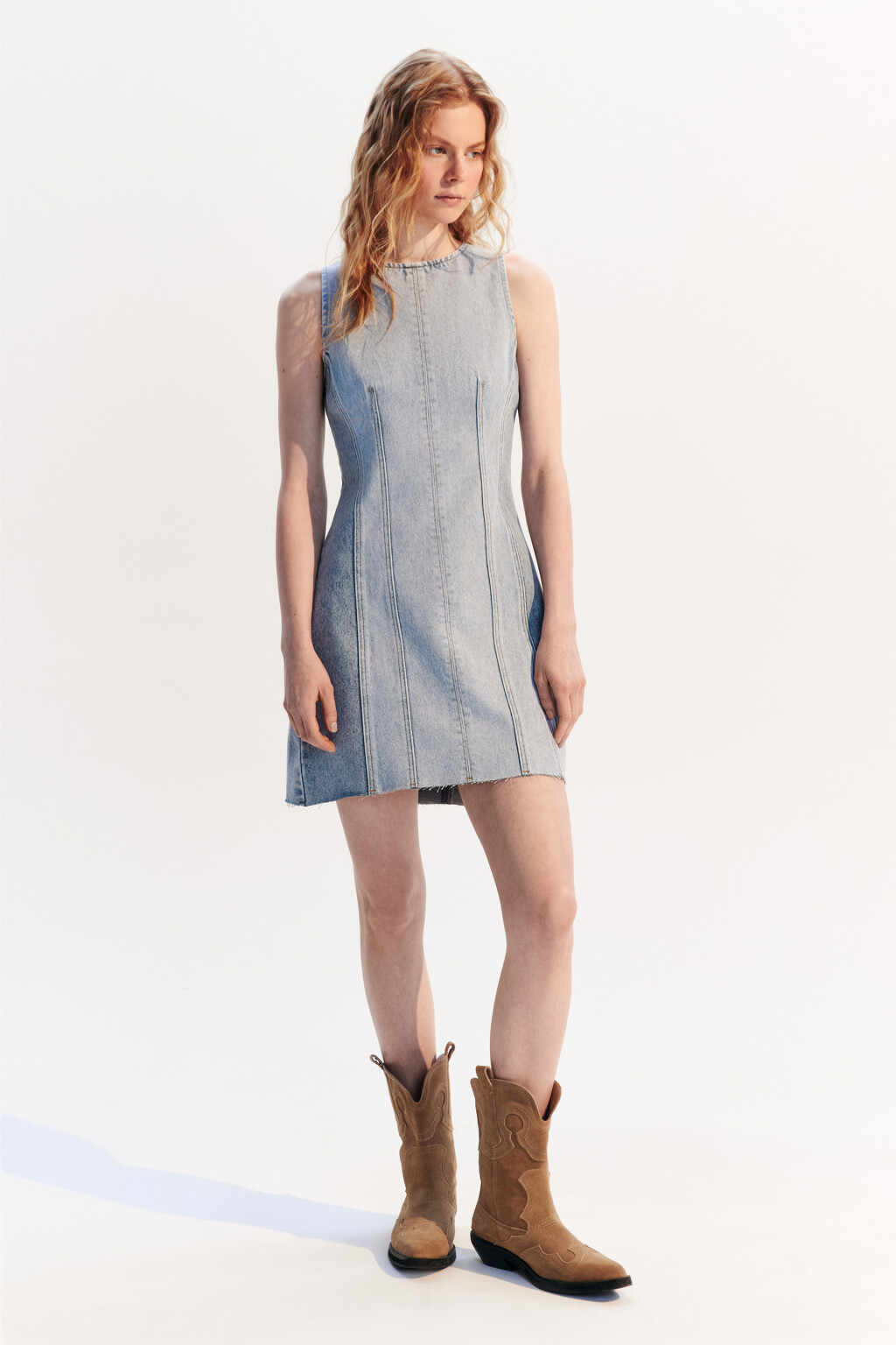 Платье-футляр мини джинсовое - цвет голубой - 4