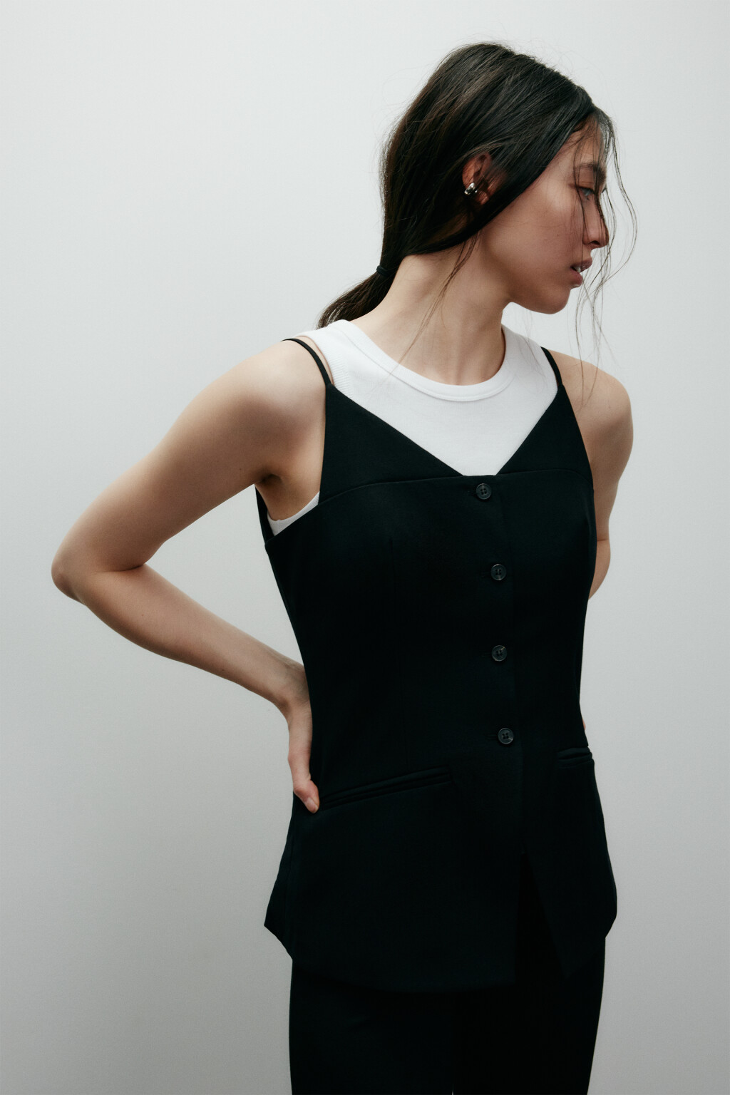 Жилет костюмный на бретелях - цвет черный - 3