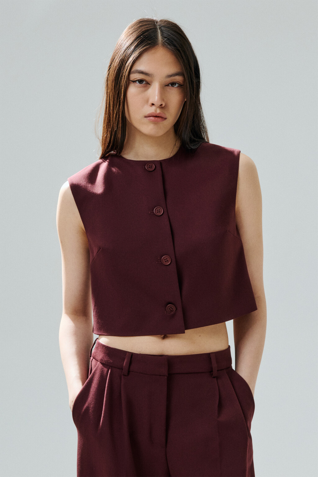 Жилет костюмный с круглым вырезом - цвет бордовый - 2
