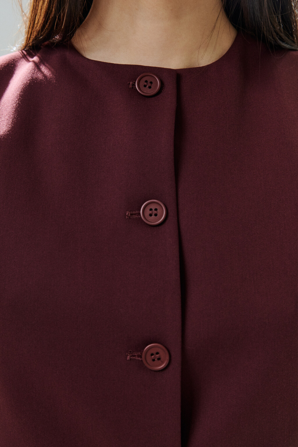 Жилет костюмный с круглым вырезом - цвет бордовый - 5