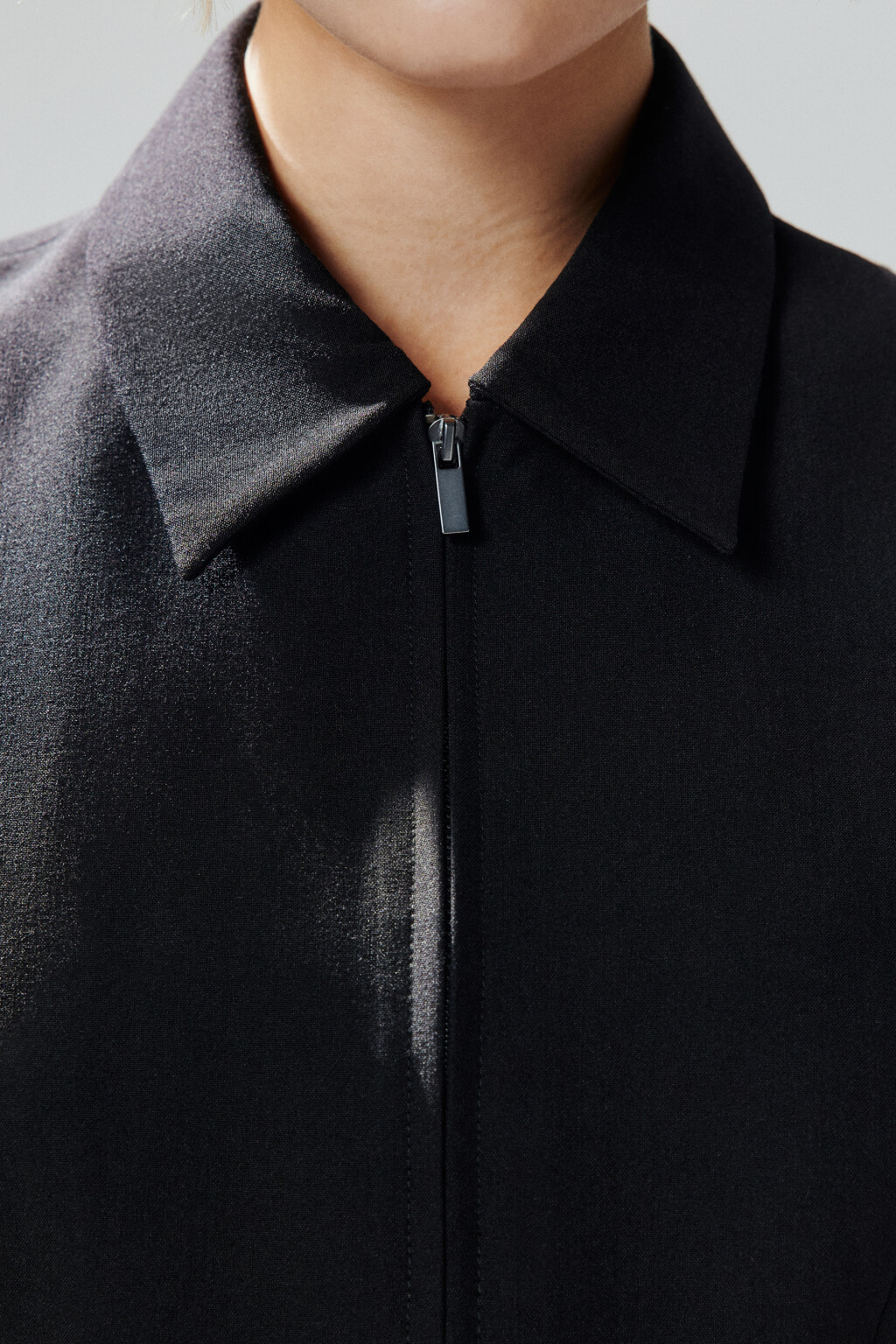 Жилет на молнии с отложным воротником - цвет черный - 5