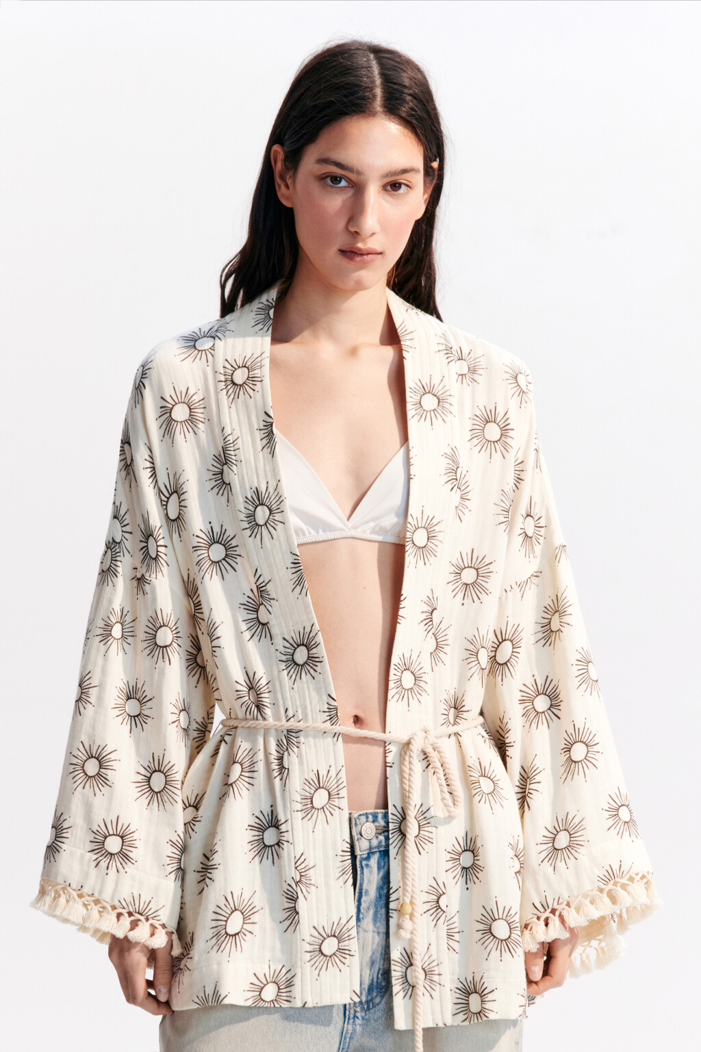 Блузка-кимоно с поясом и кисточками - цвет черный - 2