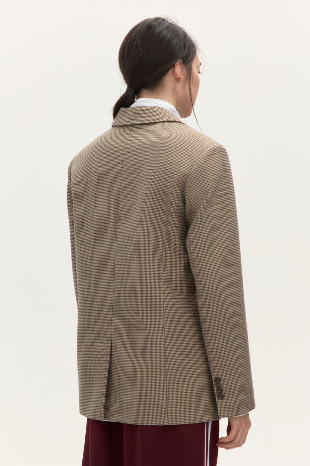 Пиджак в клетку с накладными карманами - цвет бежевый - 4