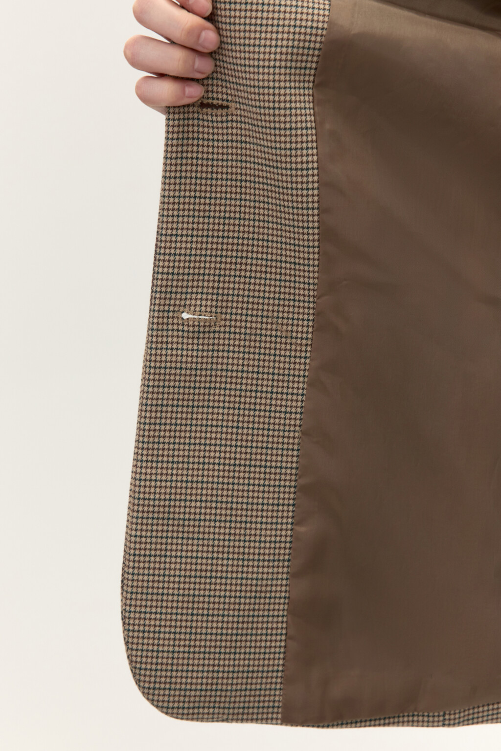 Пиджак в клетку с накладными карманами - цвет бежевый - 9