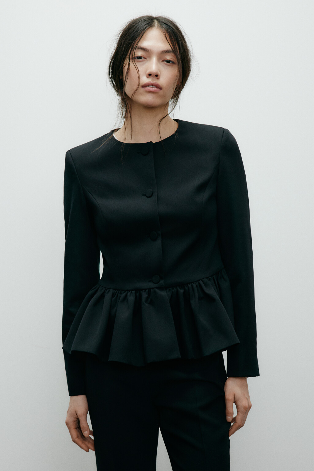 Жакет приталенный с баской - цвет черный - 5