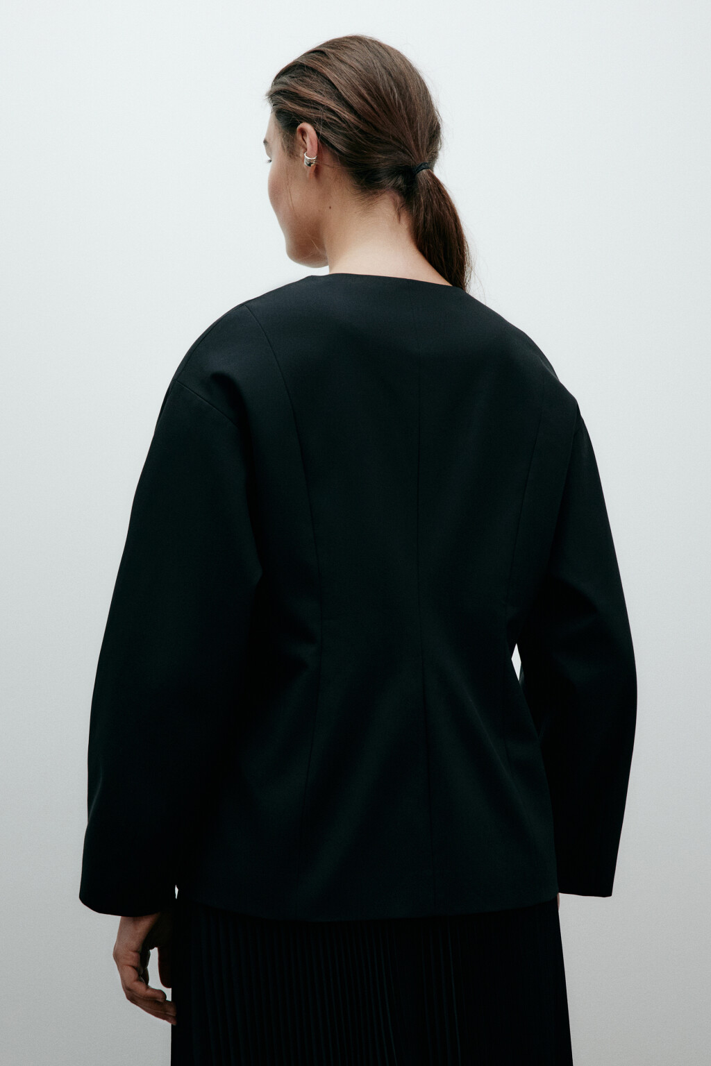 Жакет приталенный с объемными рукавами - цвет черный - 3