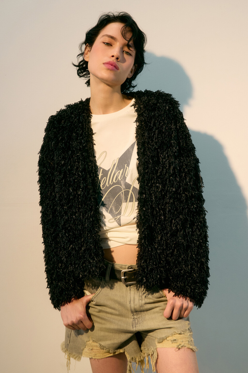 Жакет oversize пушистый - цвет черный - 2