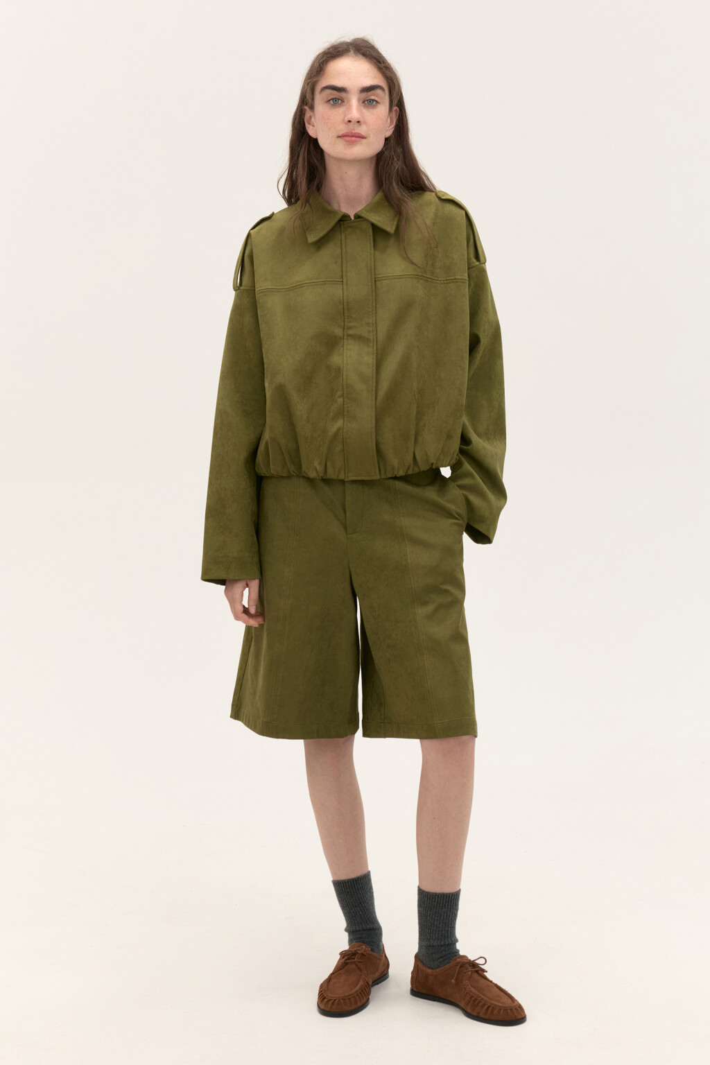 Жакет-бомбер с замшевой фактурой - цвет зеленый - 6