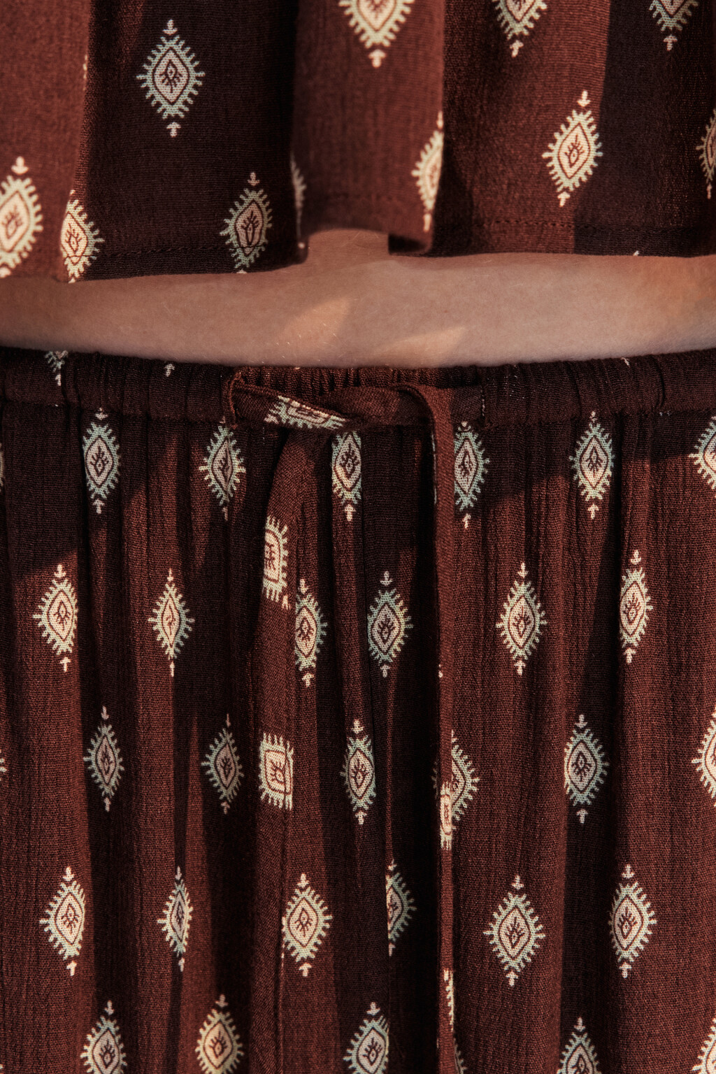 Брюки-палаццо вискозные с принтом - цвет коричневый - 5