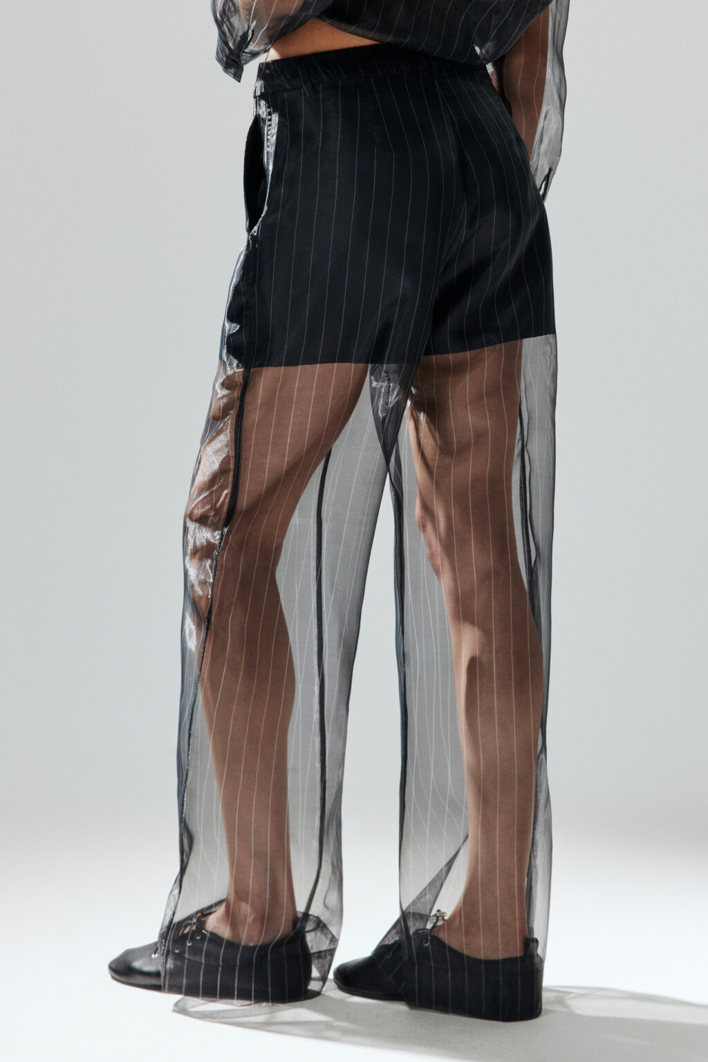Брюки из полупрозрачной органзы - цвет черный - 3