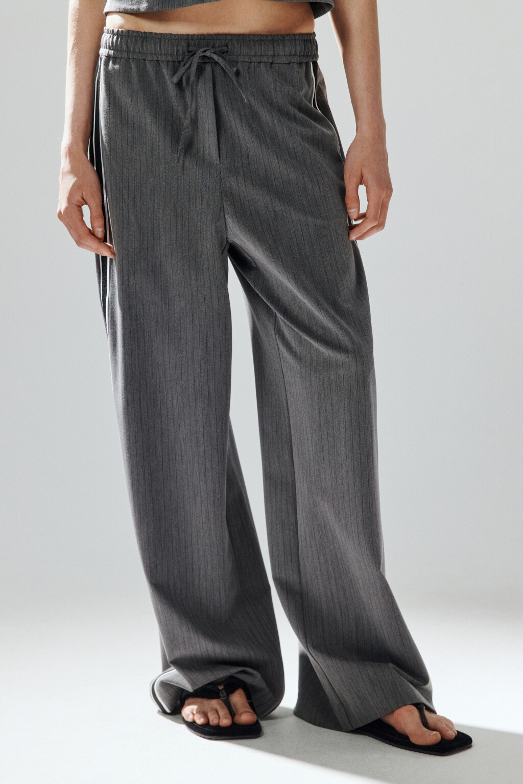 Брюки широкие с лампасами - цвет серый - 2