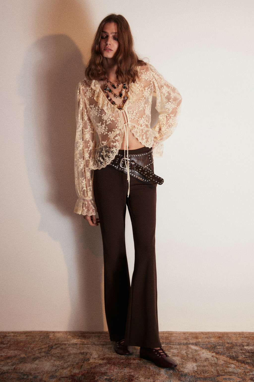 Брюки клеш с высокой посадкой - цвет коричневый - 4