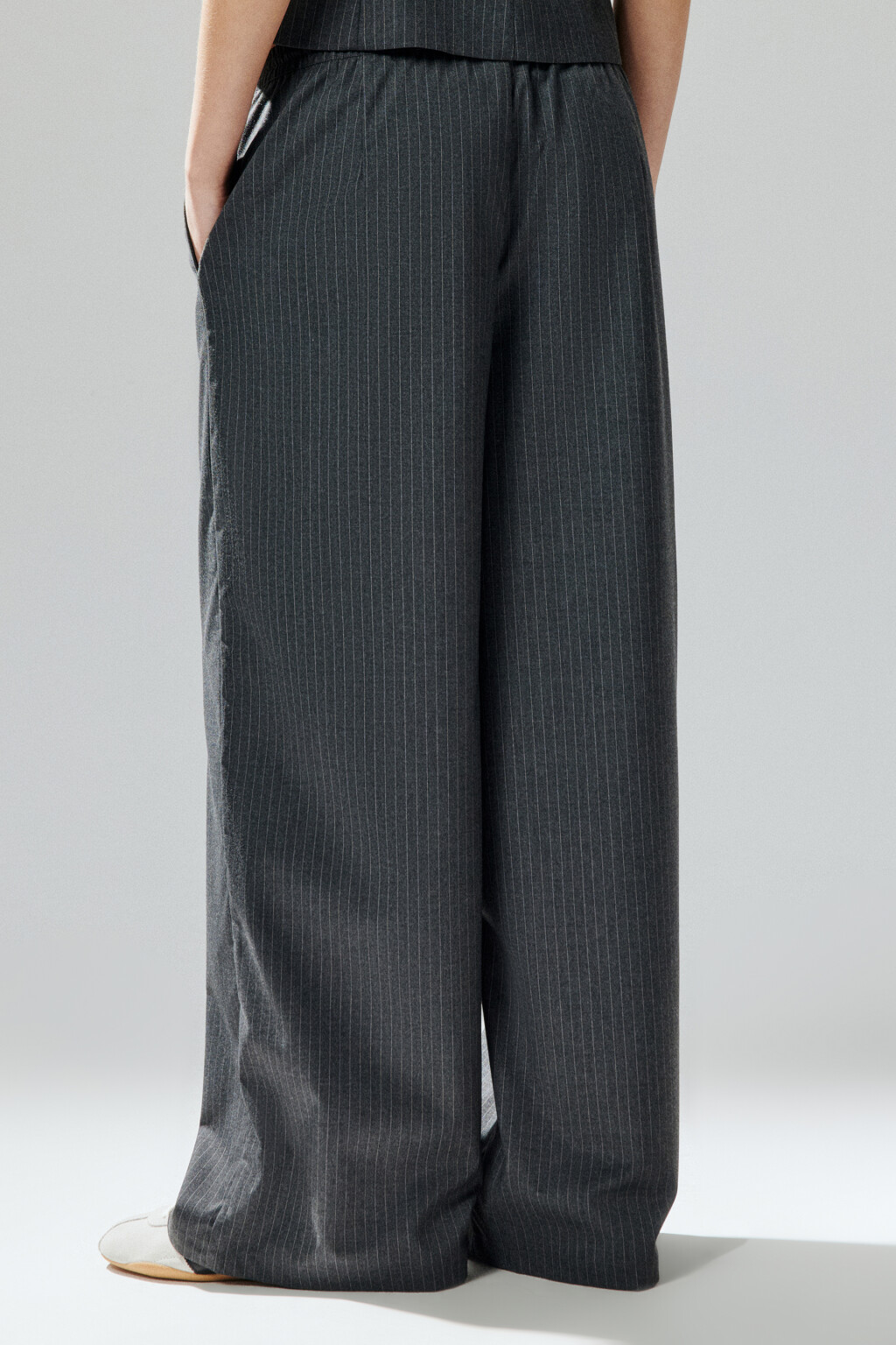 Брюки костюмные с поясом на завязках - цвет серый - 5