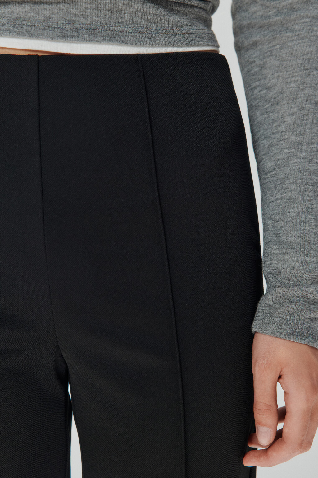 Брюки костюмные со стрелками - цвет черный - 4