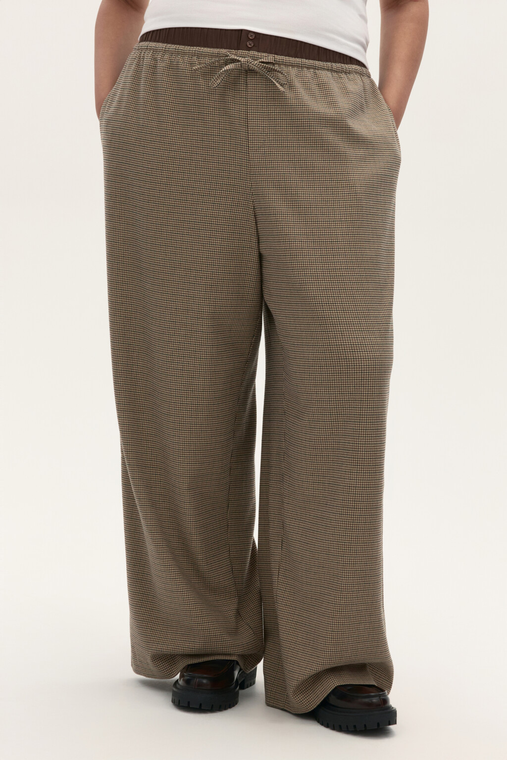 Брюки широкие костюмные в клетку - цвет бежевый - 4