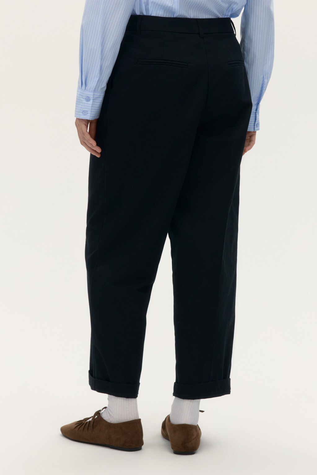 Брюки barrel fit со стрелками - цвет черный - 4