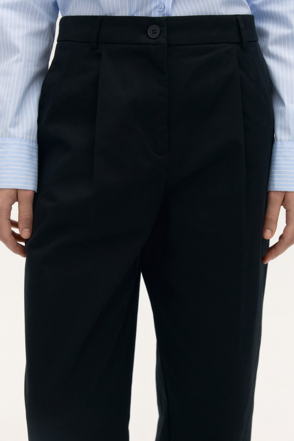 Брюки barrel fit со стрелками - цвет черный - 6