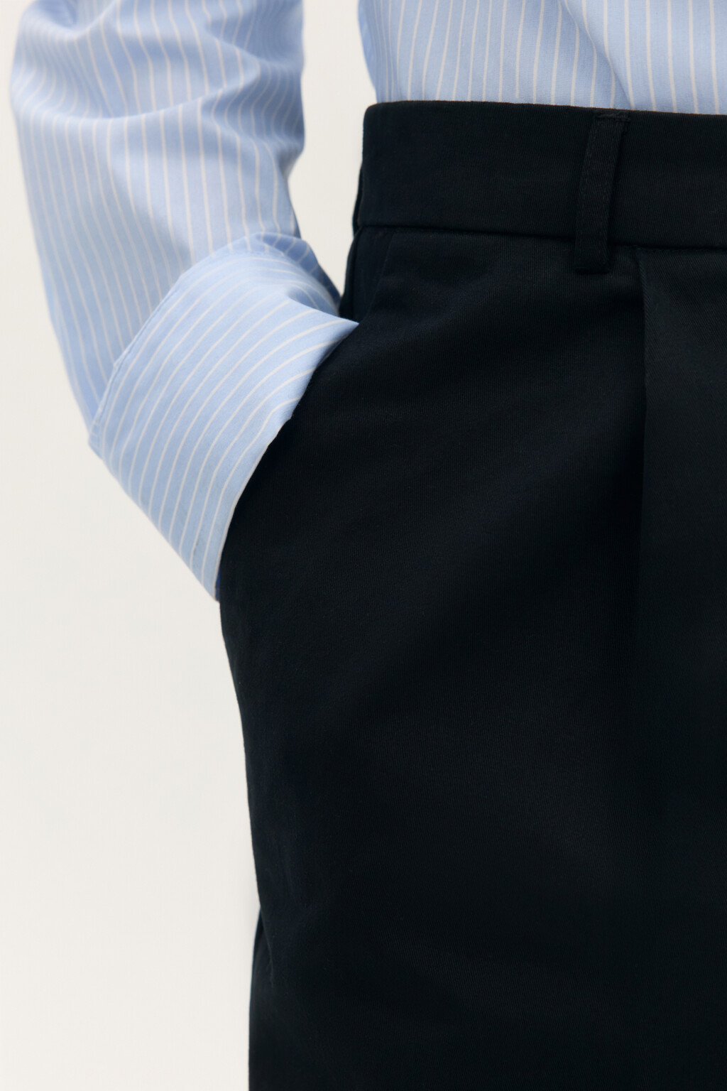 Брюки barrel fit со стрелками - цвет черный - 7