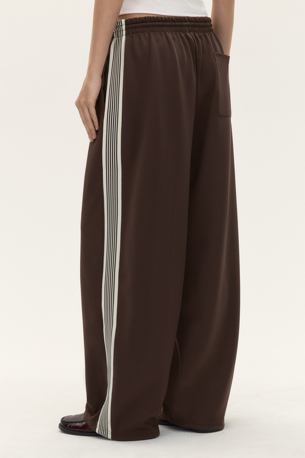 Брюки широкие с лампасами - цвет коричневый - 4