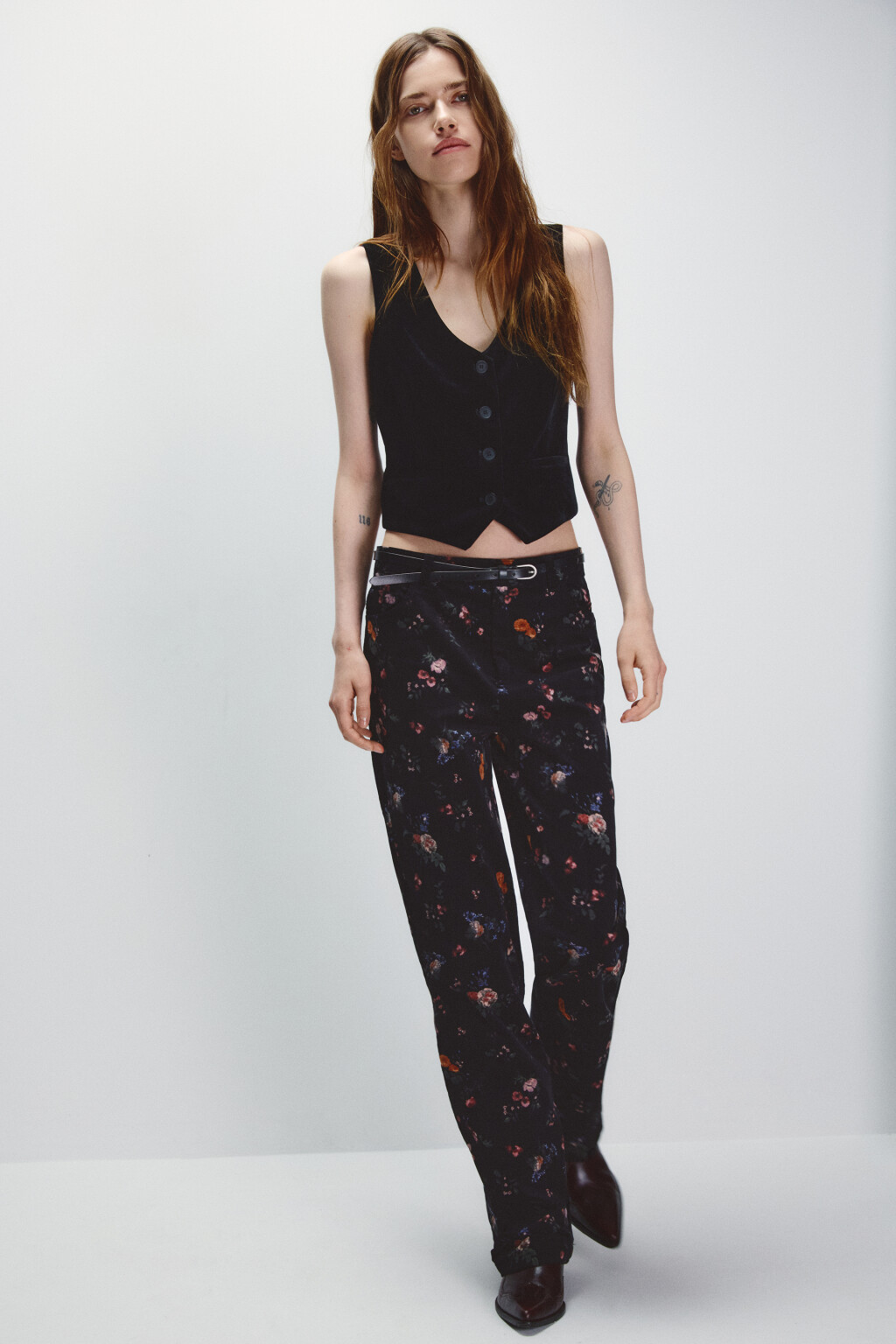Брюки бархатные с цветочным принтом - цвет мультиколор - 2