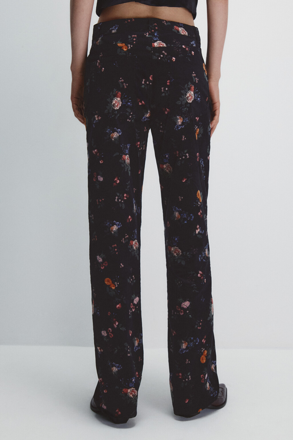 Брюки бархатные с цветочным принтом - цвет мультиколор - 4
