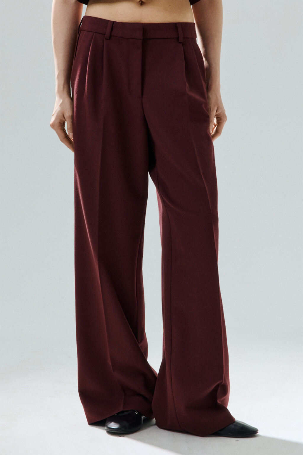 Брюки костюмные с низкой посадкой - цвет бордовый - 2
