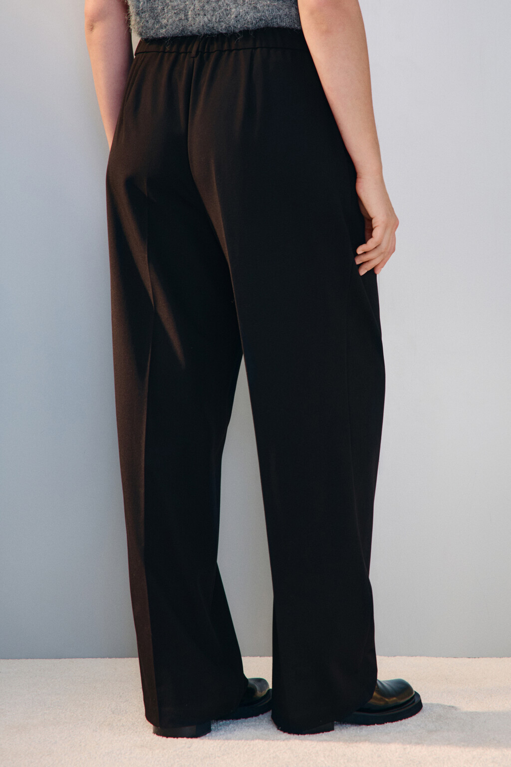Брюки костюмные с высокой посадкой - цвет черный - 3