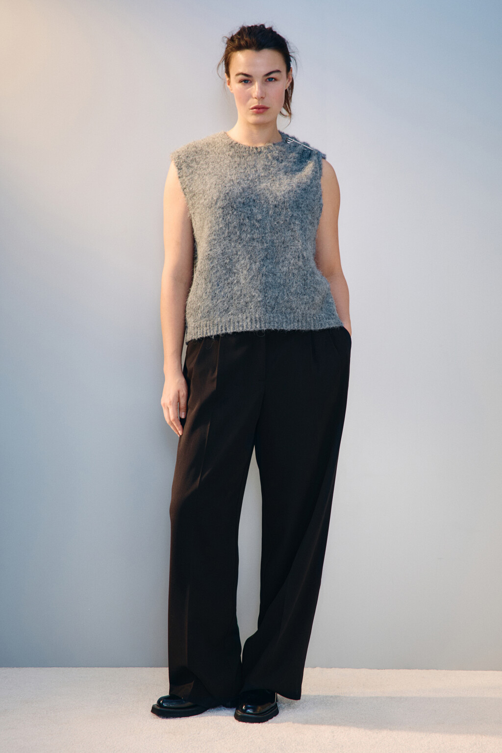 Брюки костюмные с высокой посадкой - цвет черный - 4