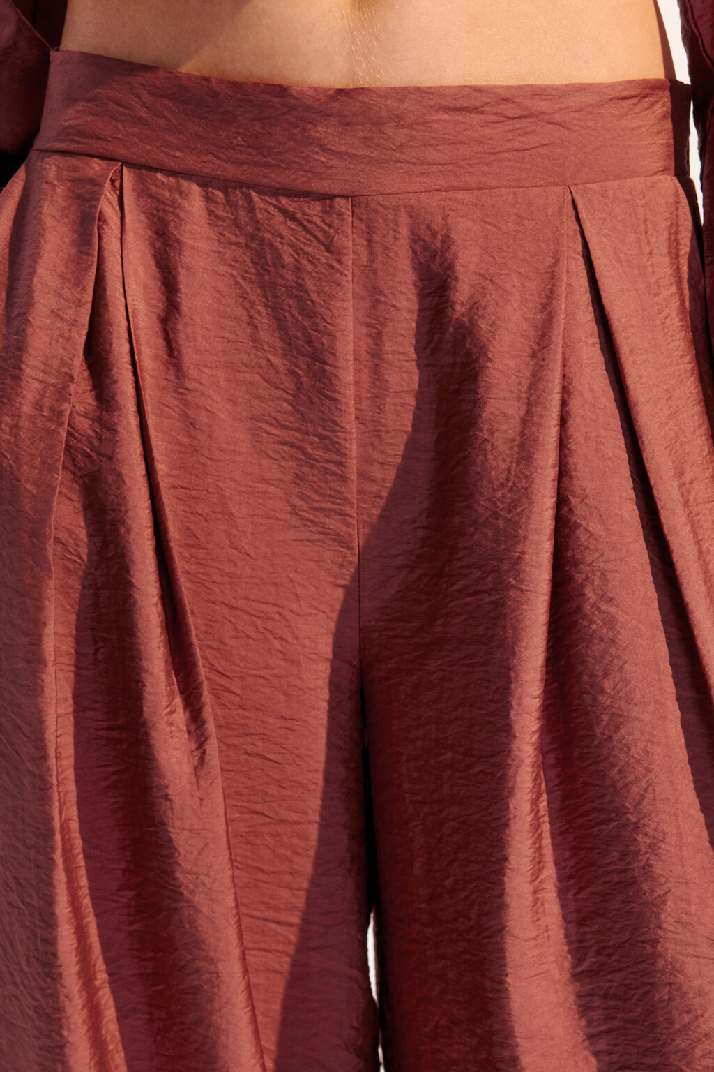 Брюки широкие из вискозной ткани - цвет красный - 5