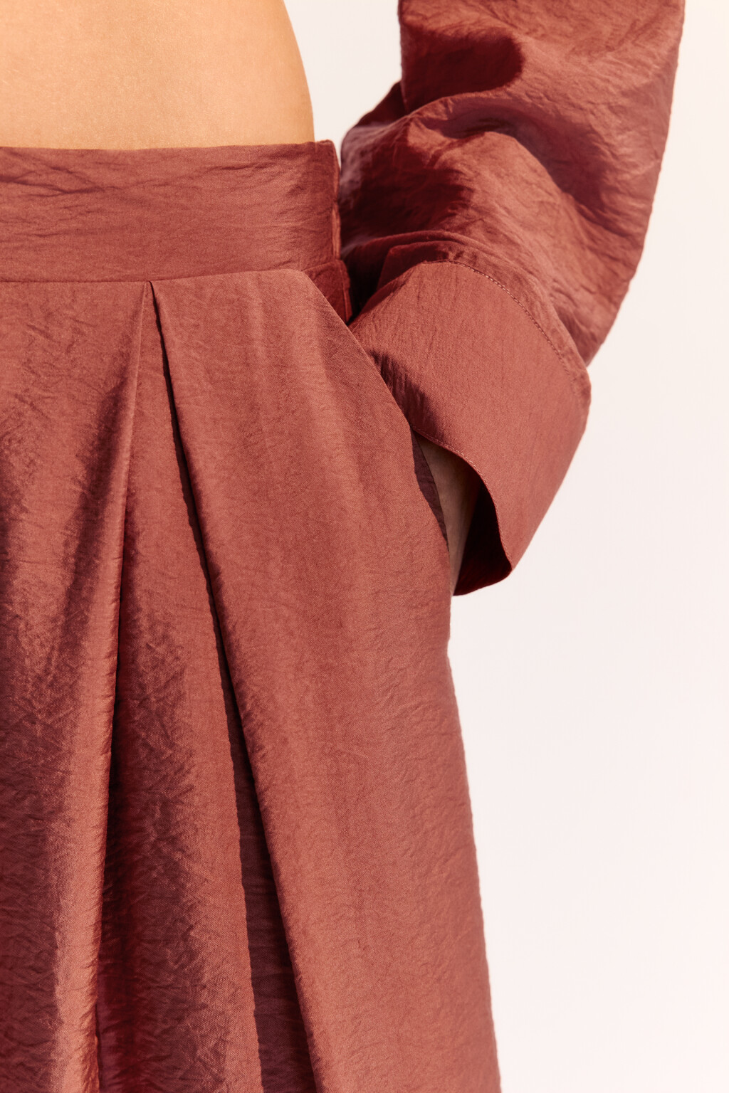 Брюки широкие из вискозной ткани - цвет красный - 6