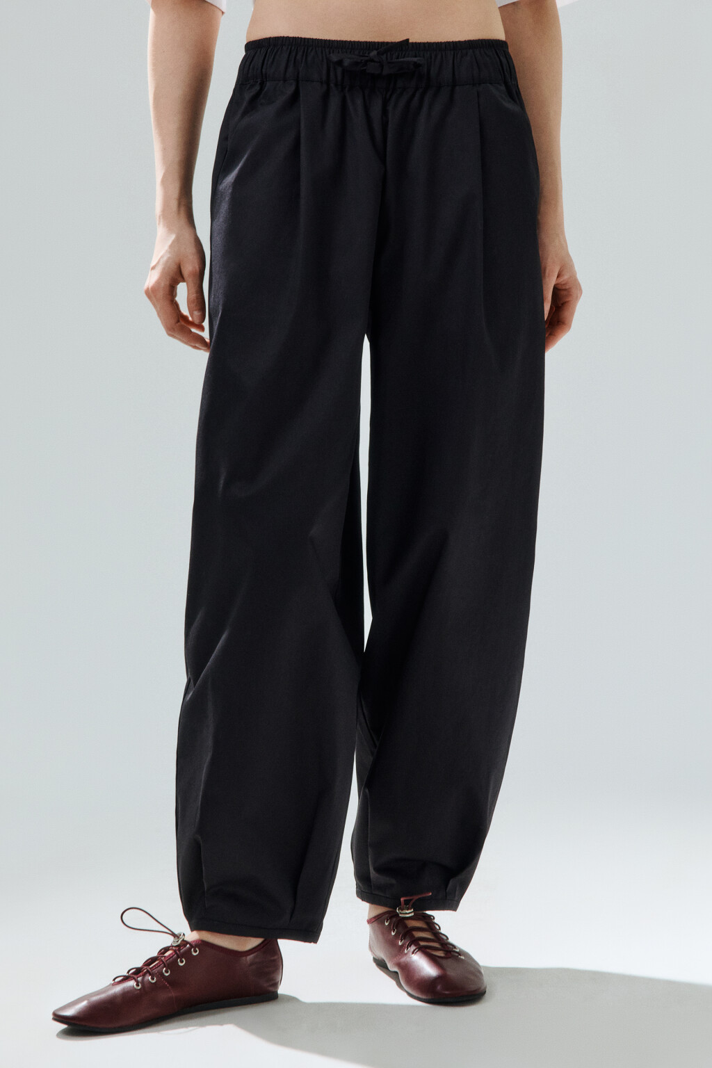 Брюки barrel fit из хлопка - цвет черный - 2