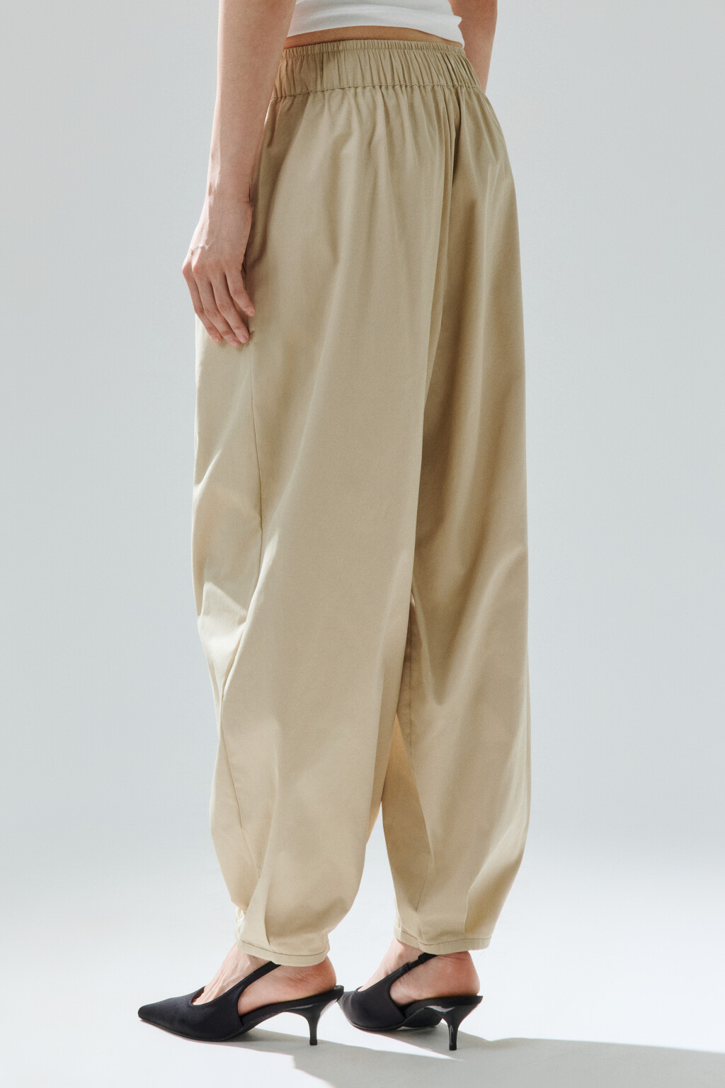 Брюки barrel fit из хлопка - цвет молочный - 3