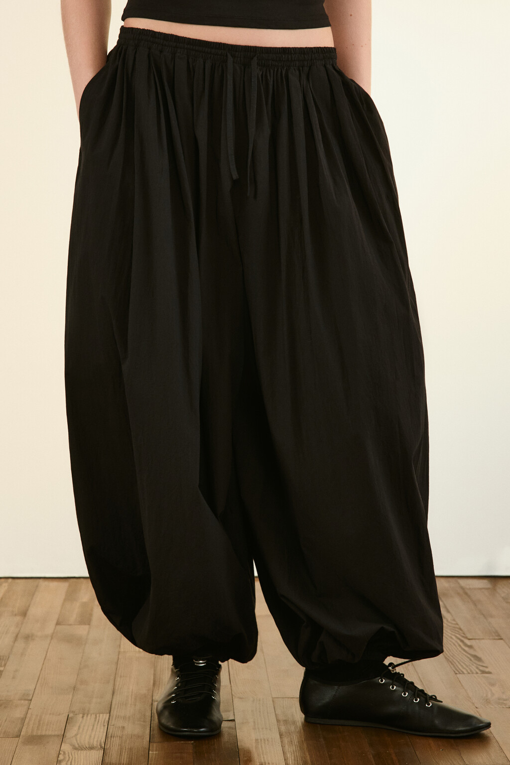 Брюки-аладдины широкие из хлопка - цвет черный - 3