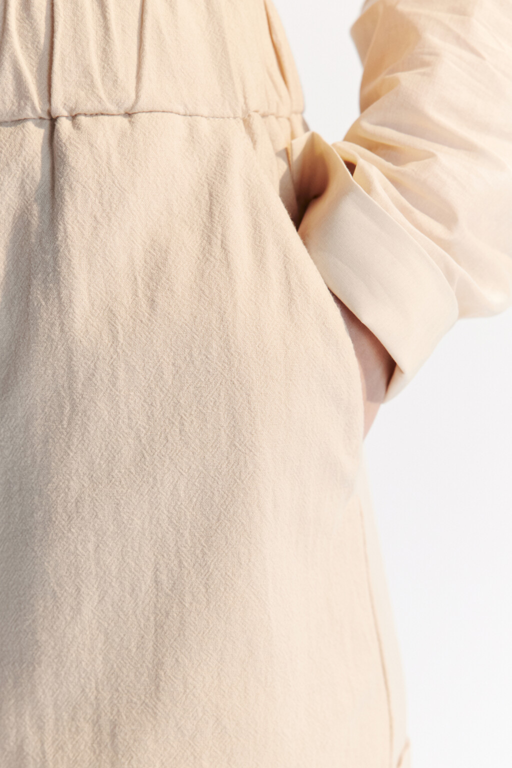 Шорты хлопковые с поясом-резинкой - цвет бежевый - 7